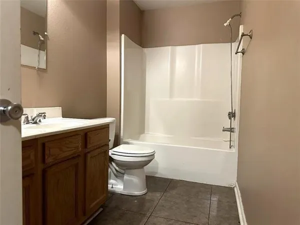 $1,200 | 505 North Holly Street, Unit B, Hammond, LA 70401