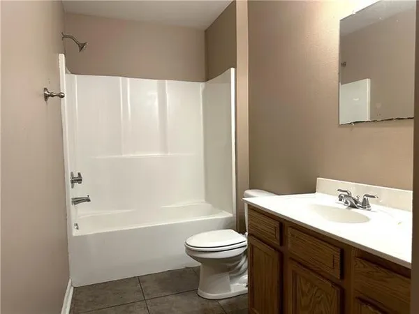 $1,200 | 505 North Holly Street, Unit B, Hammond, LA 70401