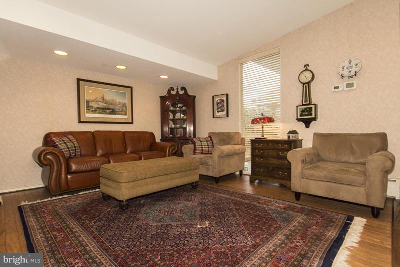 3411 Fielding Road Baltimore, MD 21208 - Photo 18 of 30 Family Room