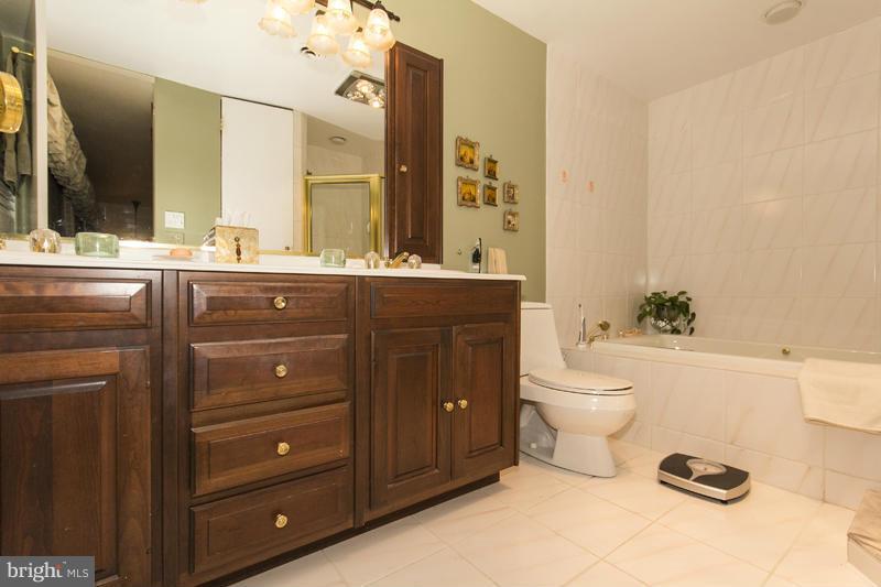 3411 Fielding Road Baltimore, MD 21208 - Photo 21 of 30 Master Bath