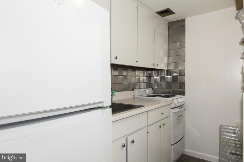 3411 Fielding Road Baltimore, MD 21208 - Photo 28 of 30 Small Kitchen