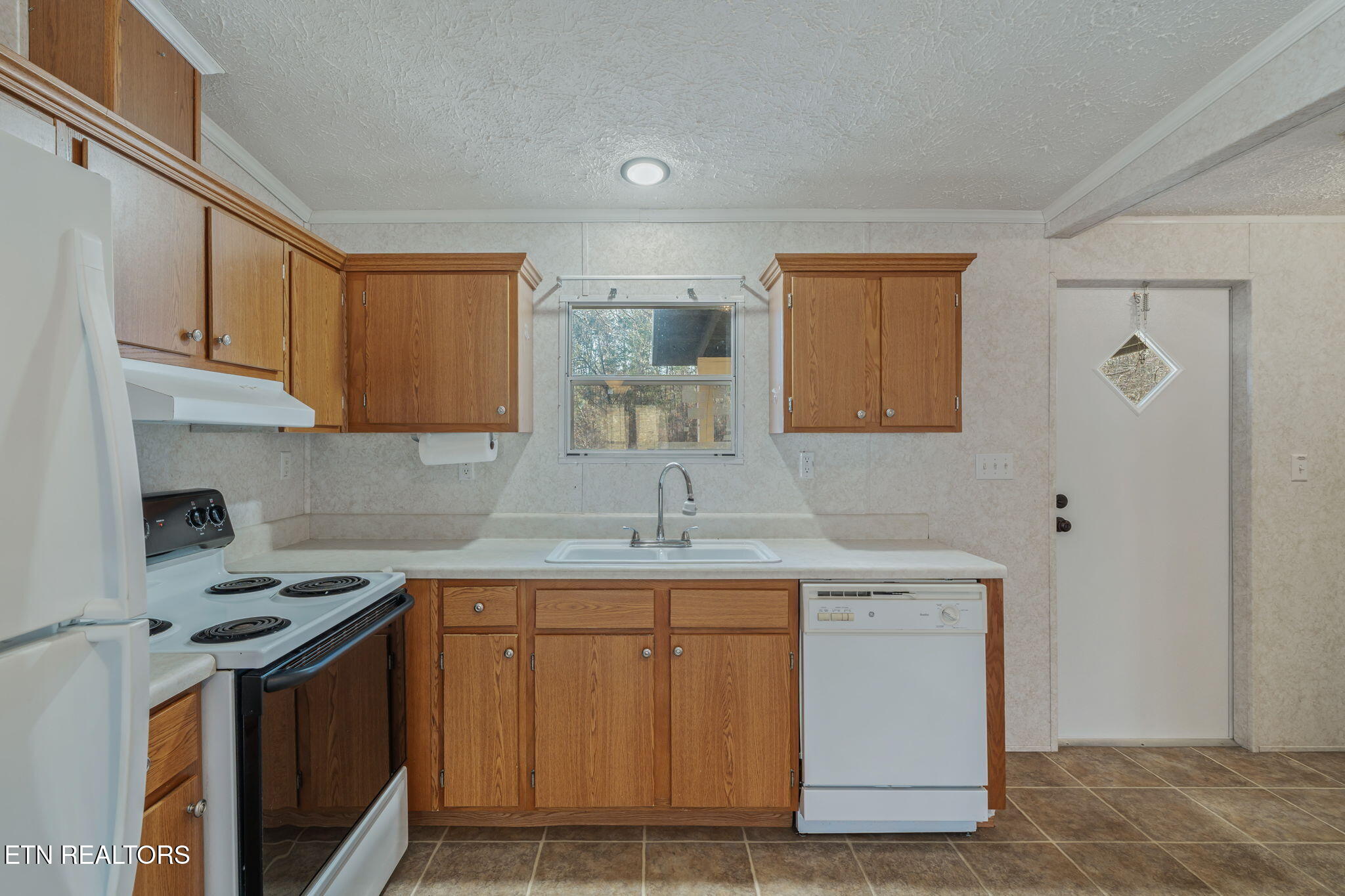 653 Lee Shirley Road Maryville, TN 37801 - Photo 30 of 37 15-web-or-mls-653 Lee Shirley Road-16