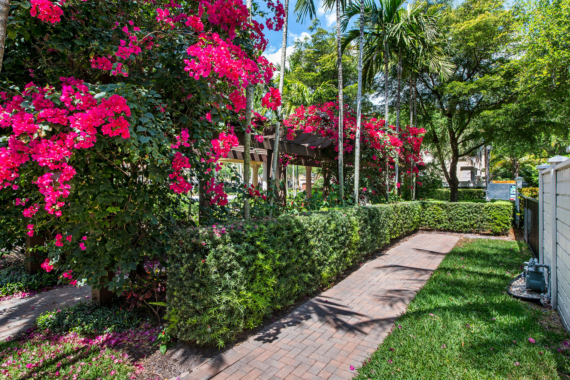 5665 Northeast Trieste Way Boca Raton, FL 33487 - Photo 42 of 46 Walkway