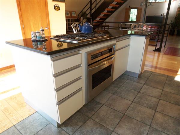 890 Sharps Lot Road Swansea, MA 02777 - Photo 5 of 30 Gallery Image 5