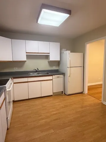 $2,500 | 527 West Eastman Street, Unit 1C, Arlington Heights, IL 60005