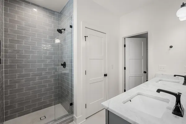 $4,195 | 6515 B Premier Drive, Nashville, TN 37209