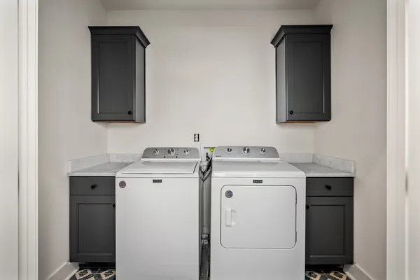 $4,195 | 6515 B Premier Drive, Nashville, TN 37209