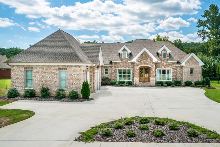 6547 Deep Canyon Road Hixson, TN 37343 - Photo 2 of 20 20170921024758559398000000-o