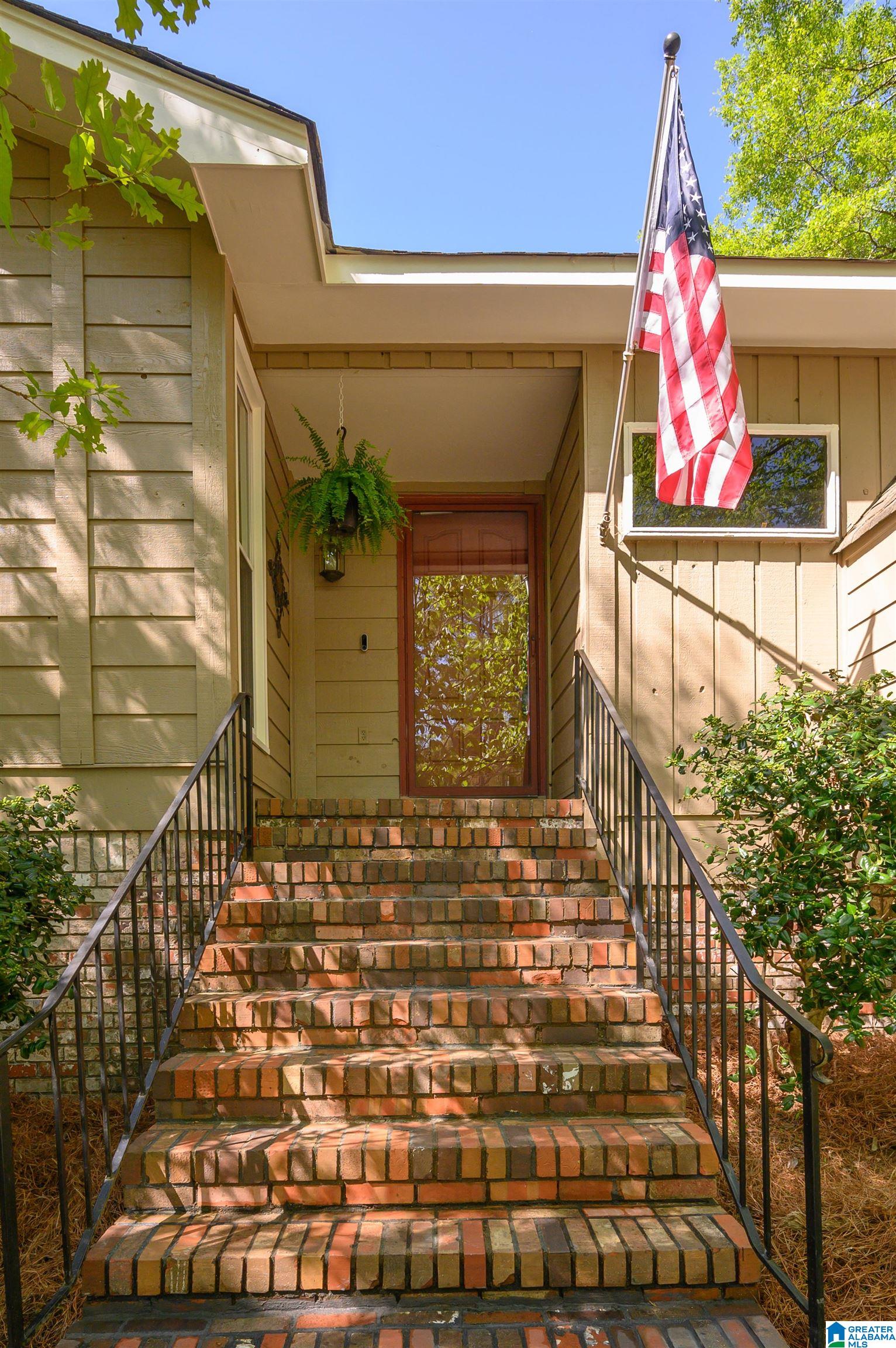 1409 Alexander Court Alabaster, AL 35007 - Photo 4 of 44