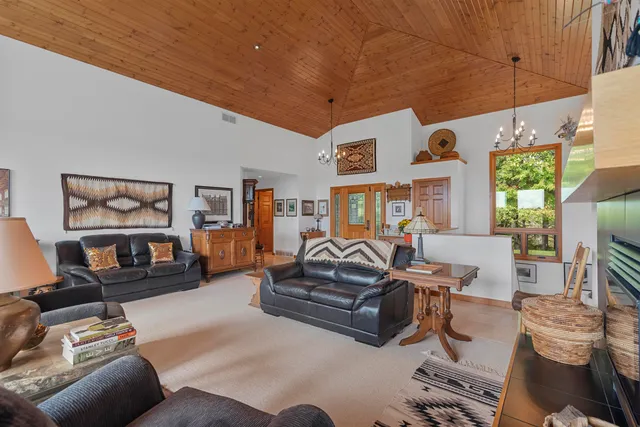 $1,500,000 | 9364 Spring Creek Road, Amherst, WI 54406