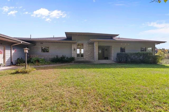 $1,500,000 | 9364 Spring Creek Road, Amherst, WI 54406