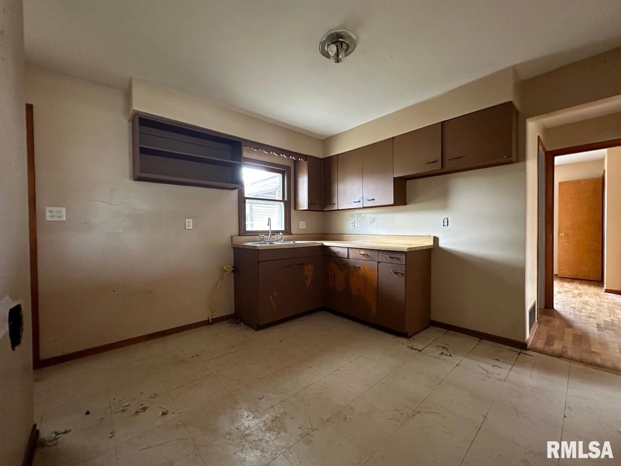 1718 Cherry Street Quincy, IL 62301 - Photo 15 of 29