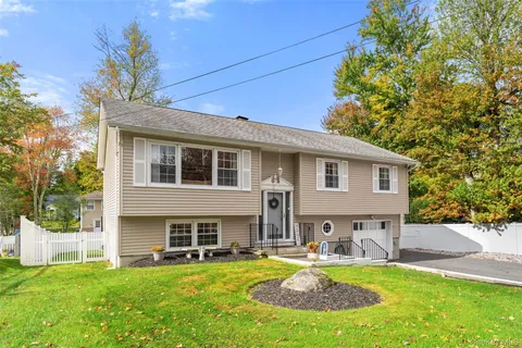 $700,000 | 1699 Hanover Street, Yorktown Heights, NY 10598
