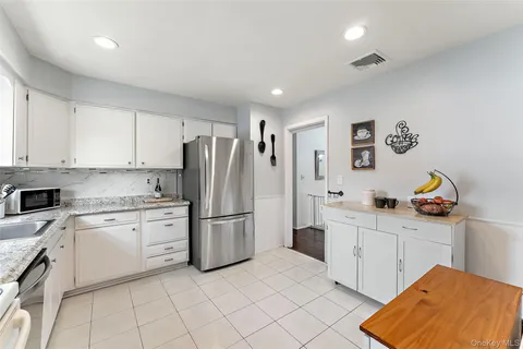 $700,000 | 1699 Hanover Street, Yorktown Heights, NY 10598