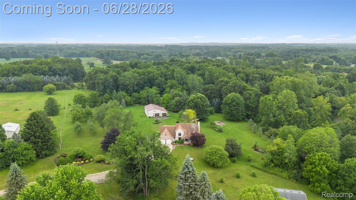 125 Olde Franklin Road Howell, MI 48855 - Photo 49 of 57 What a setting!