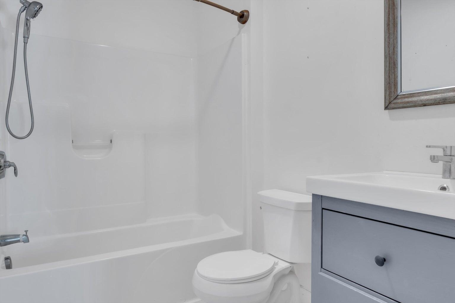 37 Laura Lane Gorham, ME 04038 - Photo 21 of 29 20250219155818673263000000-o