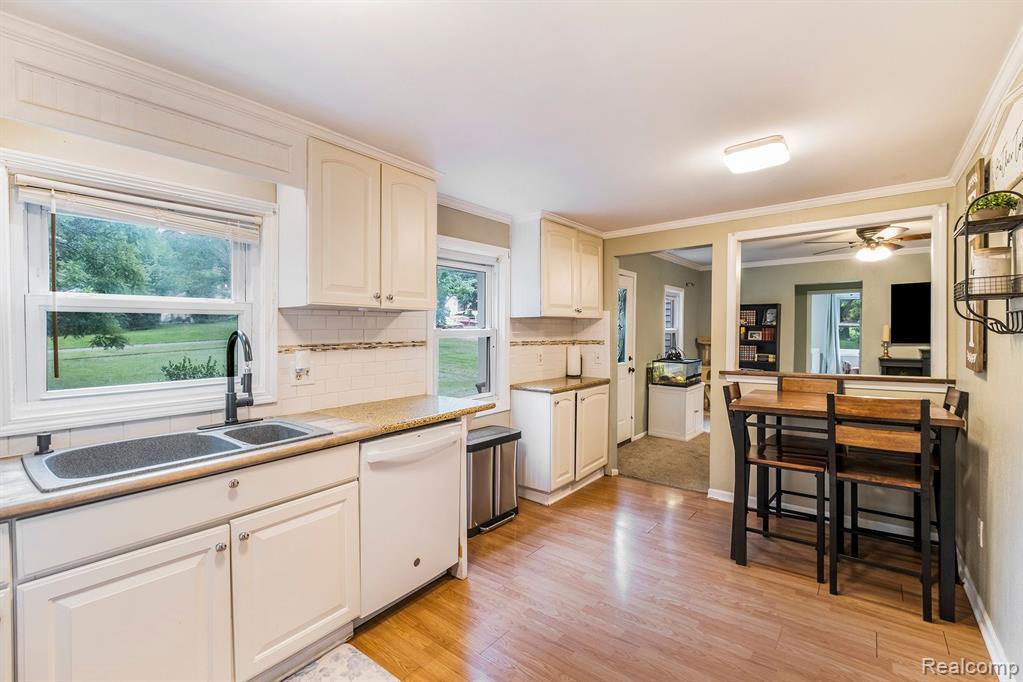 226 Emily Street Flushing, MI 48433 - Photo 6 of 20