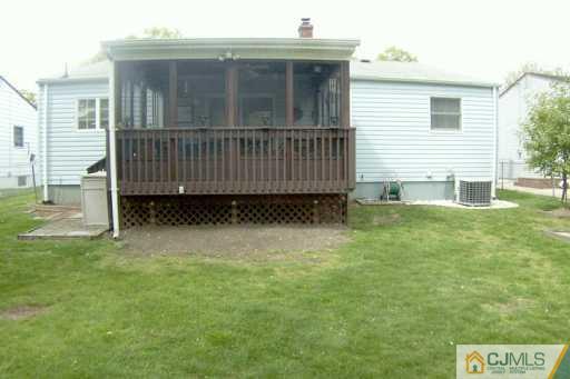 55 Leslie Road Colonia, NJ 07067 - Photo 8 of 8 Gallery Image 8