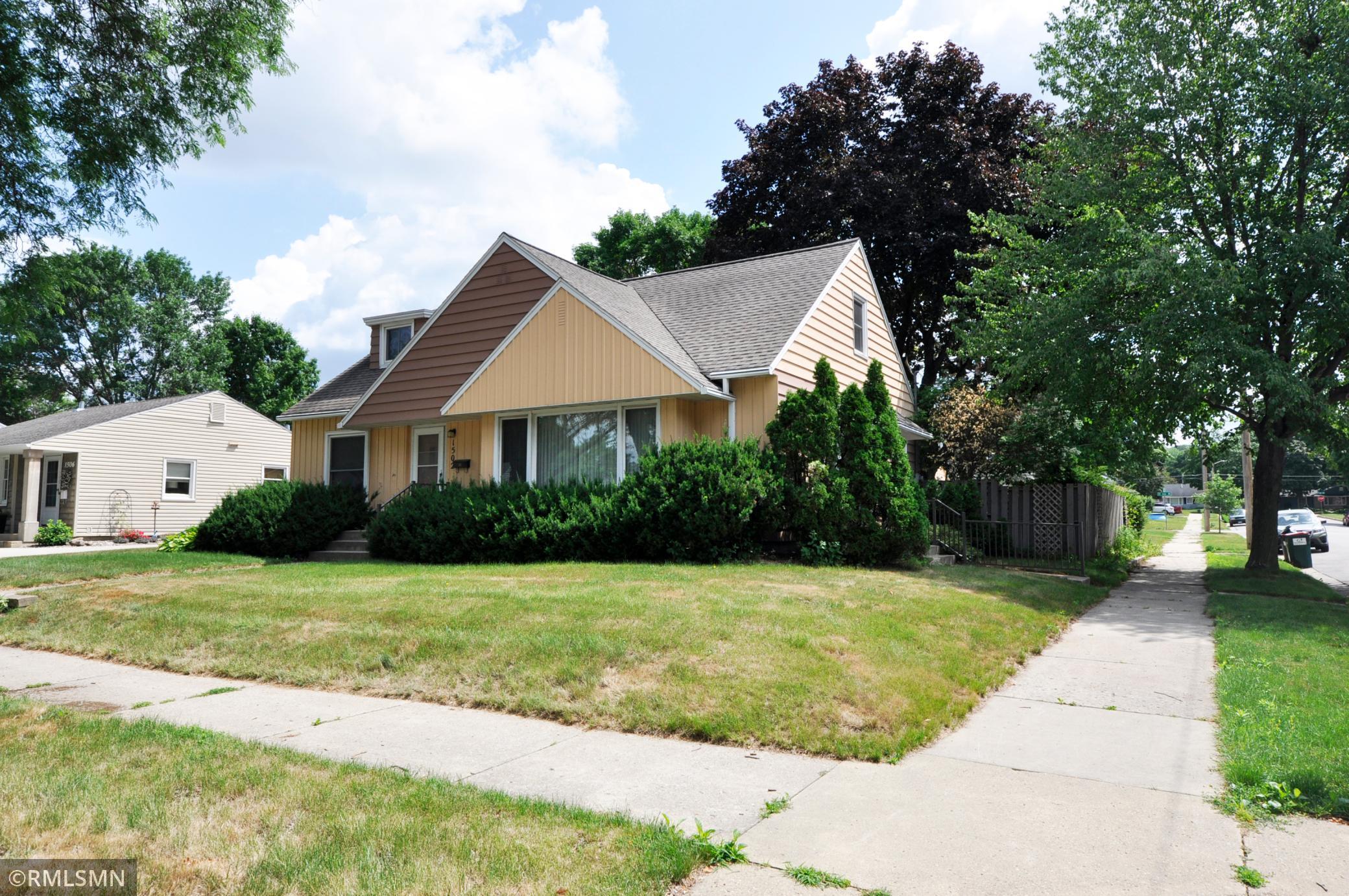 1502 9th Avenue Northeast Rochester, MN 55906 - Photo 2 of 36