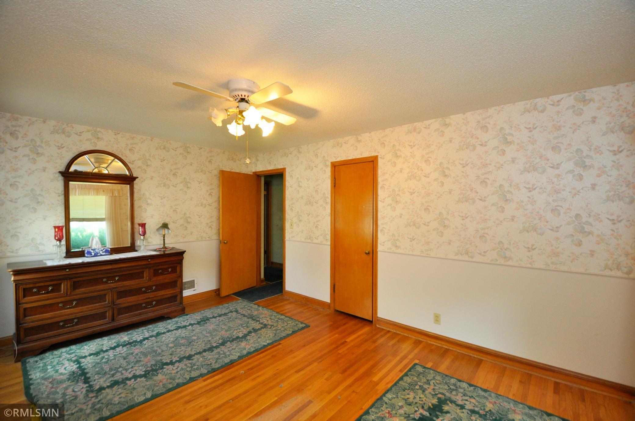 1502 9th Avenue Northeast Rochester, MN 55906 - Photo 16 of 36