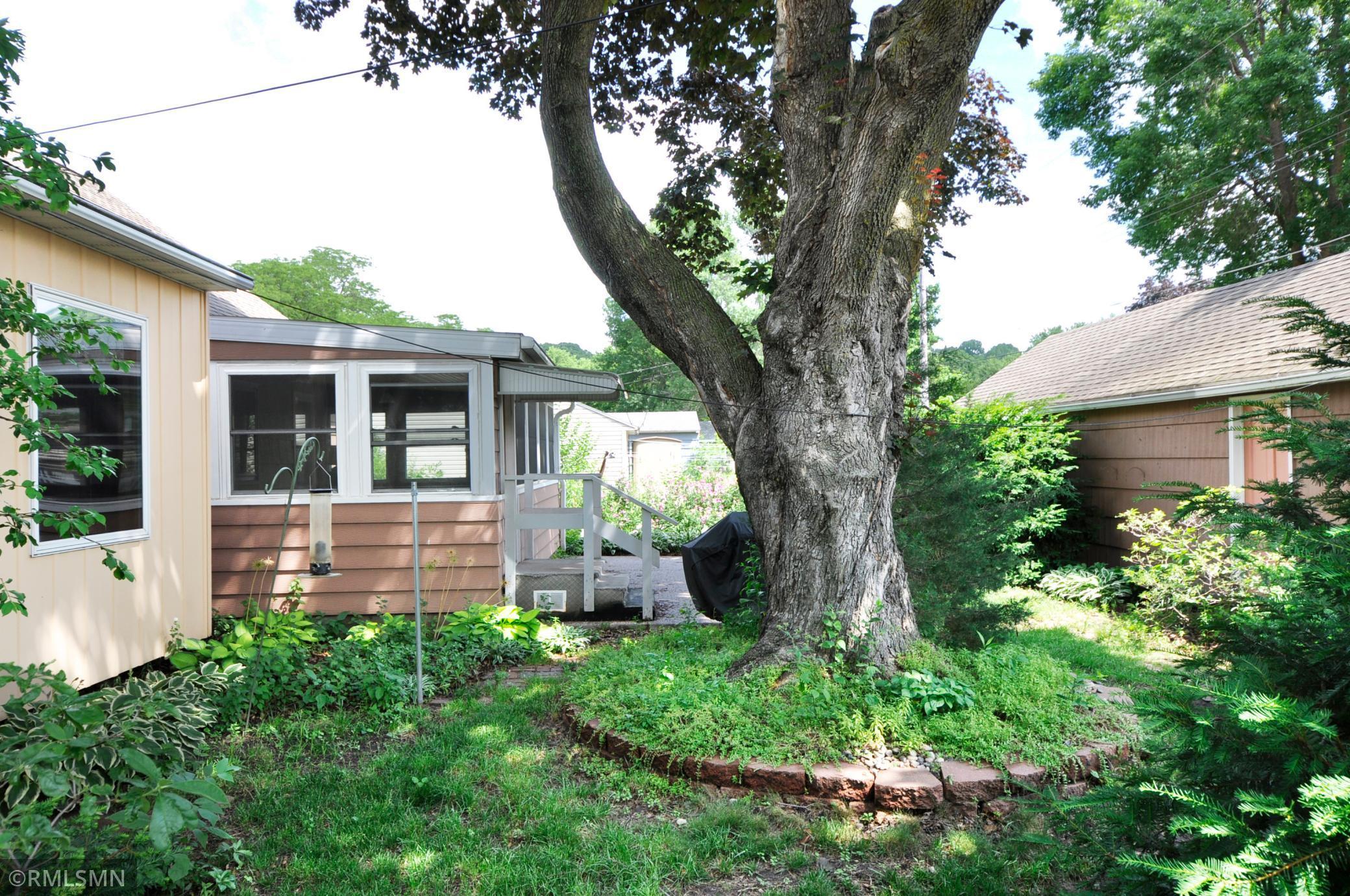1502 9th Avenue Northeast Rochester, MN 55906 - Photo 34 of 36