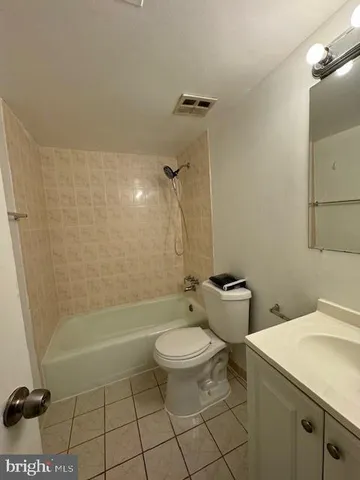 $2,000 | 778 Quince Orchard Boulevard, Unit 102, Gaithersburg, MD 20878