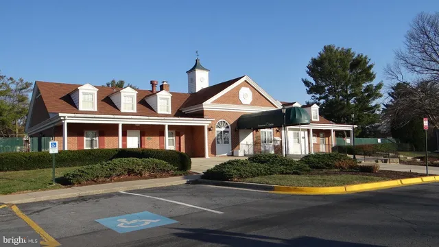 $2,000 | 778 Quince Orchard Boulevard, Unit 102, Gaithersburg, MD 20878