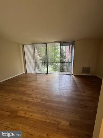 $2,000 | 778 Quince Orchard Boulevard, Unit 102, Gaithersburg, MD 20878