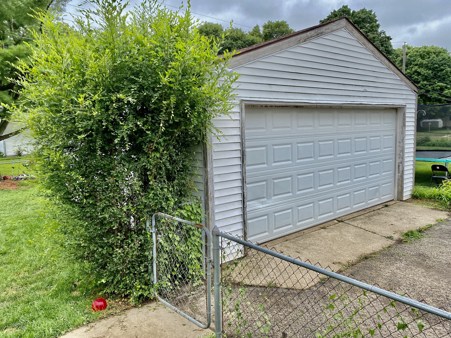 1317 Vienna Boulevard DeKalb, IL 60115 - Photo 14 of 16