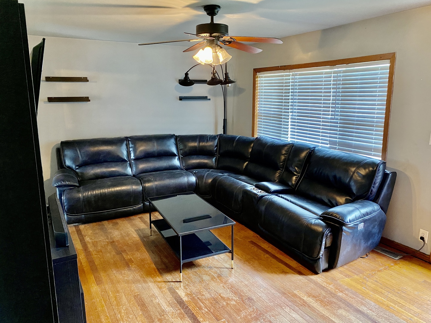 1317 Vienna Boulevard DeKalb, IL 60115 - Photo 3 of 16