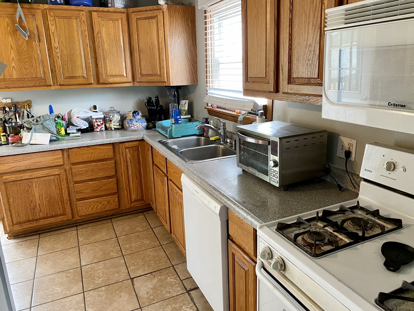 1317 Vienna Boulevard DeKalb, IL 60115 - Photo 6 of 16