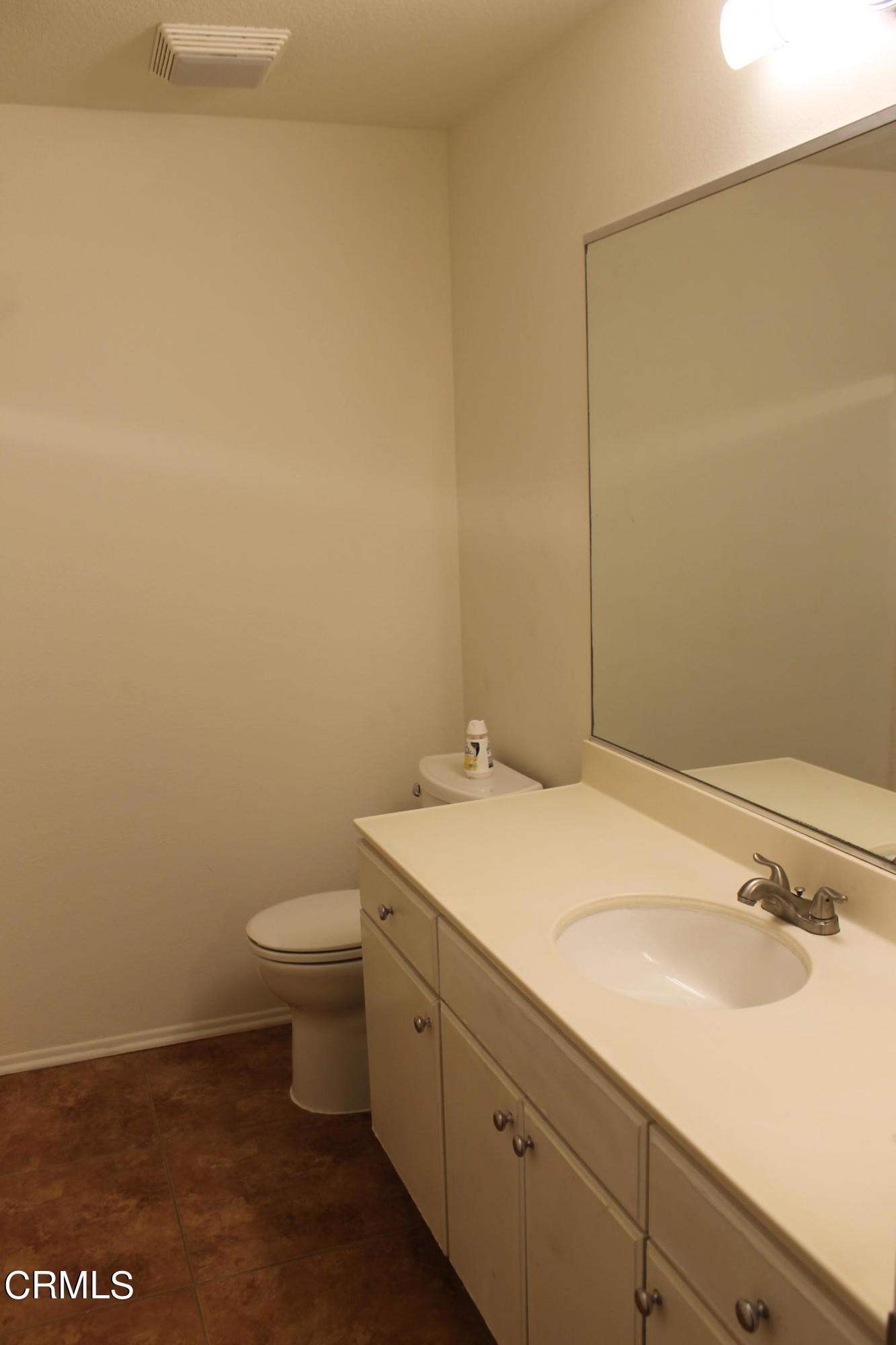 250 Irwin Way Oxnard, CA 93033 - Photo 9 of 22 I7