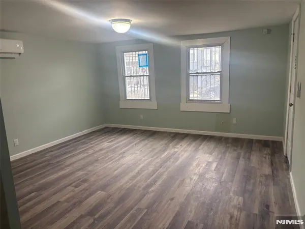 $2,150 | 172 North Main Street, Unit 5, Paterson, NJ 07522