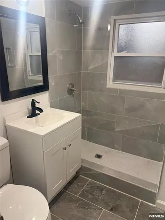 $2,150 | 172 North Main Street, Unit 5, Paterson, NJ 07522