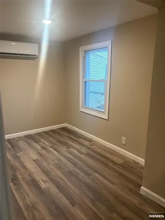 $2,150 | 172 North Main Street, Unit 5, Paterson, NJ 07522