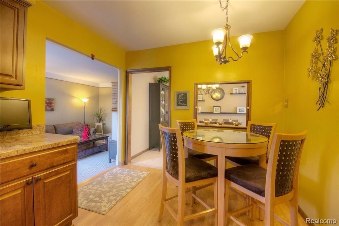 1333 Wagon Wheel Road Canton, MI 48188 - Photo 12 of 34 12 Nook.jpg