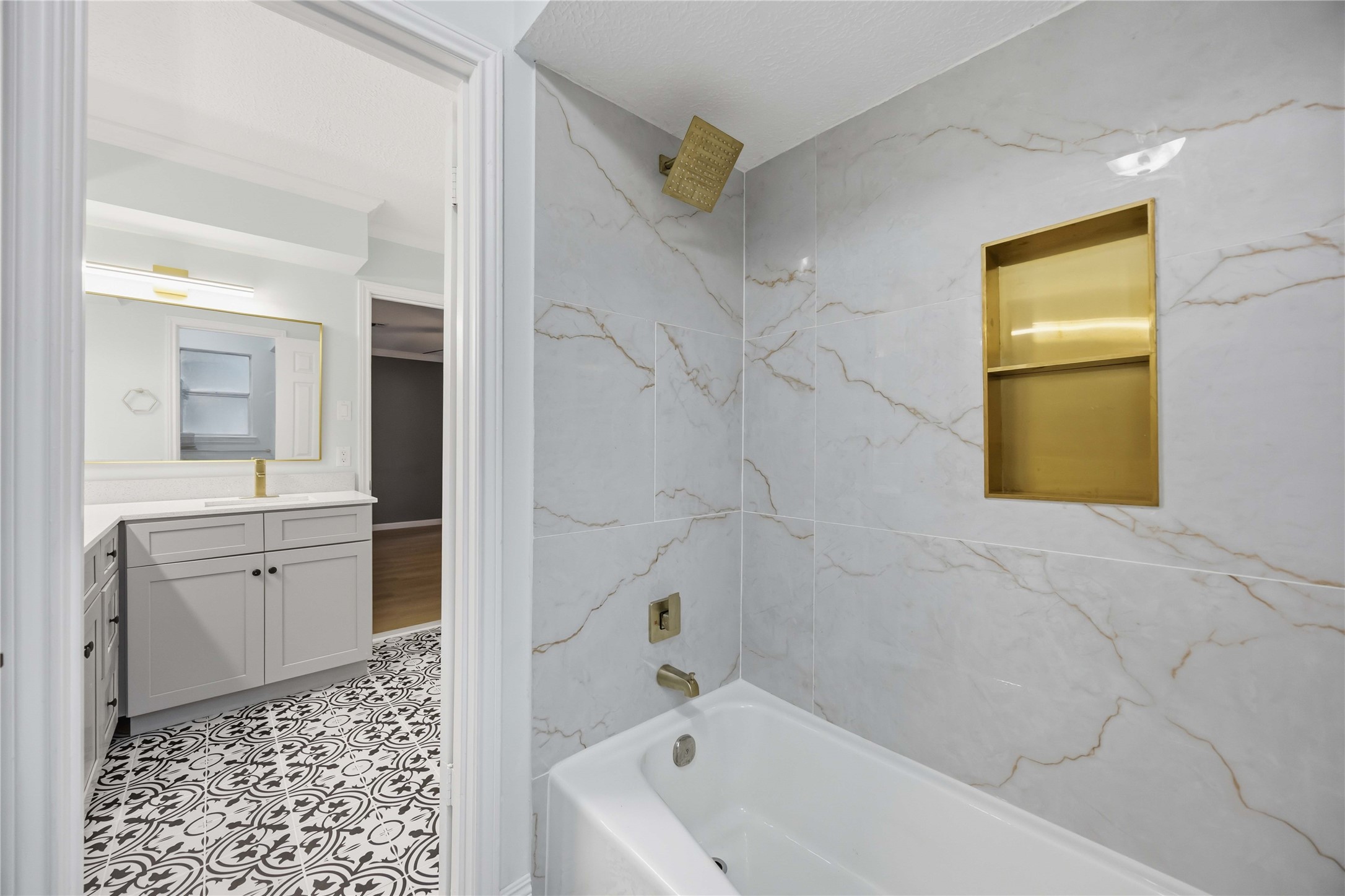 15110 Walters Road Houston, TX 77068 - Photo 10 of 27 Gallery Image 10
