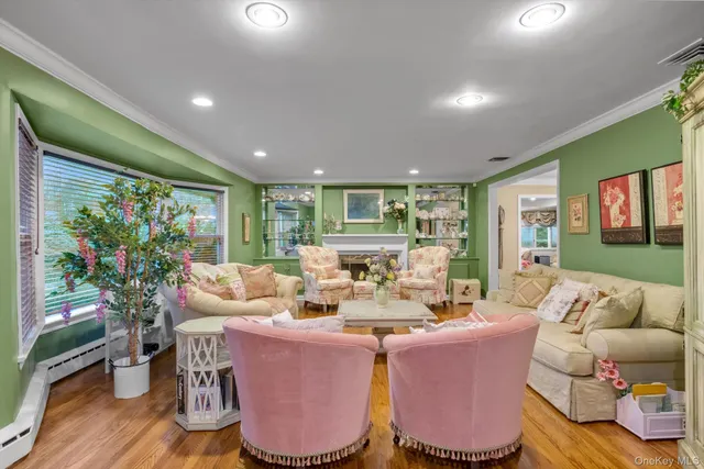 $1,779,000 | 1339 Boxwood Drive East, Hewlett, NY 11557