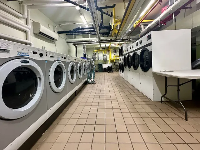 $669,000 | 201 East 28th Street, Unit 14S | Kips Bay