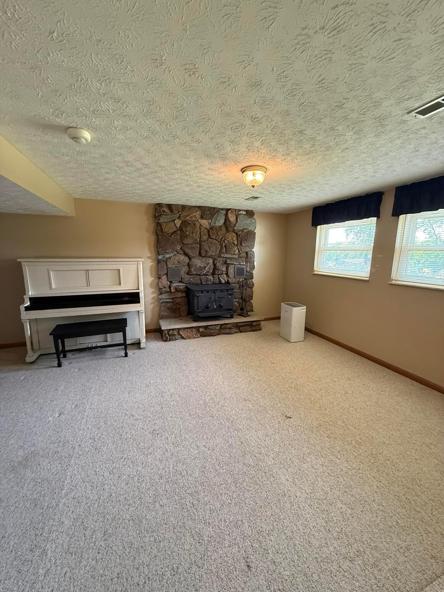 3023 Valley View Road Northeast Lancaster, OH 43130 - Photo 9 of 20