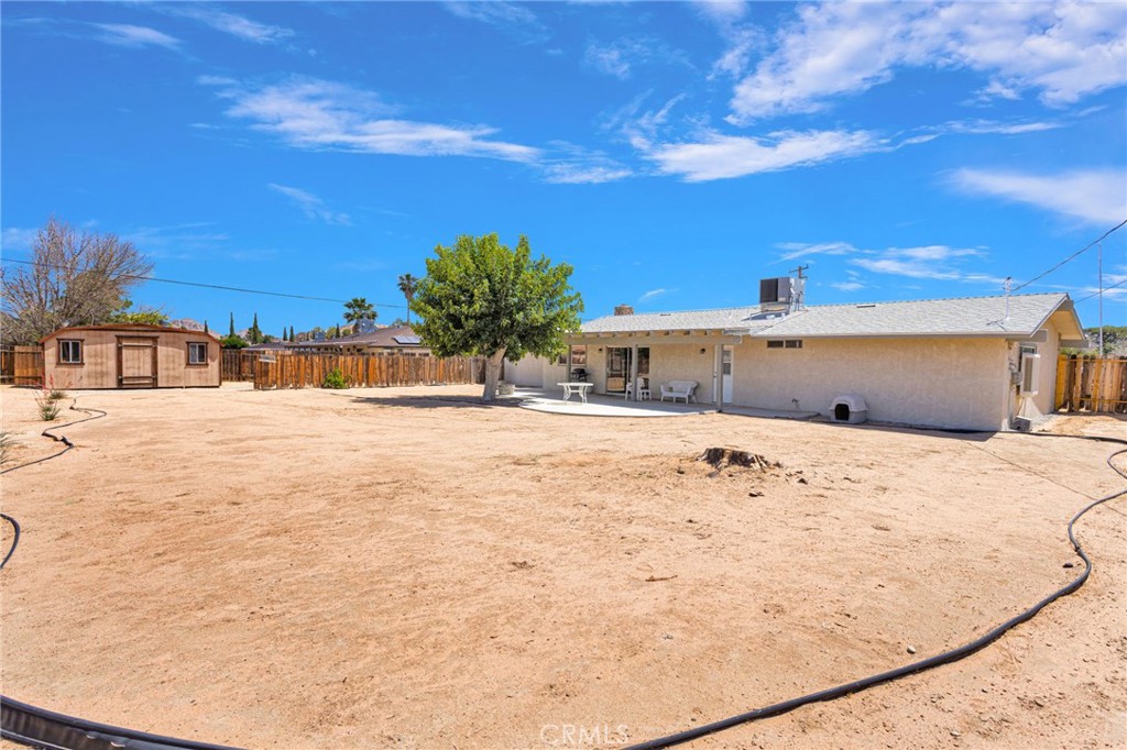 14204 Crow Road Apple Valley, CA 92307 - Photo 41 of 58