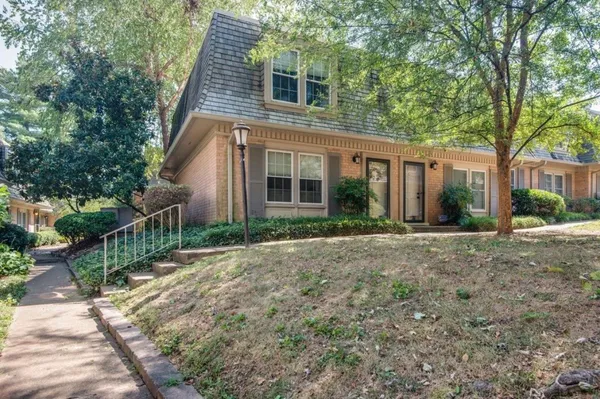$2,000 | 3000 Hillsboro Pike, Unit 62, Nashville, TN 37215