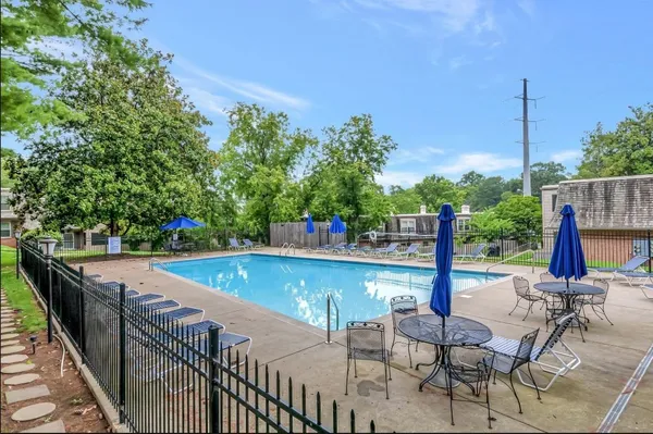 $2,000 | 3000 Hillsboro Pike, Unit 62, Nashville, TN 37215
