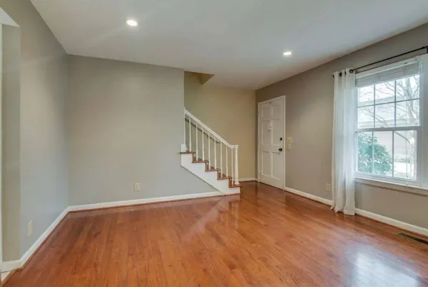 $2,000 | 3000 Hillsboro Pike, Unit 62, Nashville, TN 37215