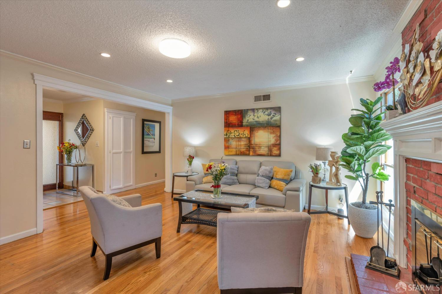 671 Marlesta Road Pinole, CA 94564 - Photo 8 of 33