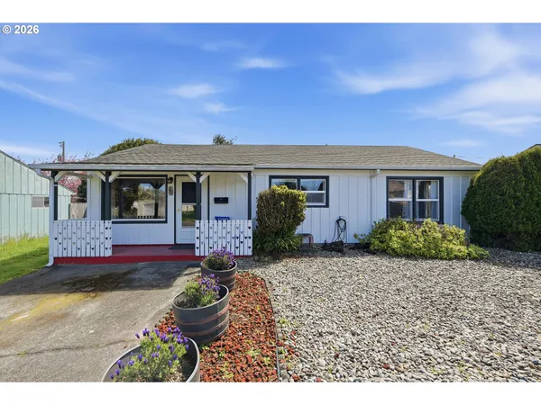 $319,000 | 1621 Grant Street, North Bend, OR 97459