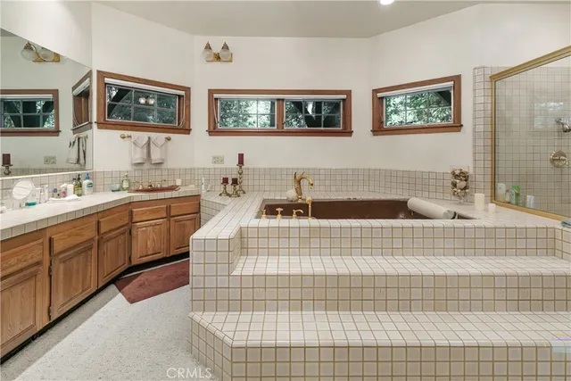 $1,395,000 | 27421 Cedarwood Drive, Lake Arrowhead, CA 92352