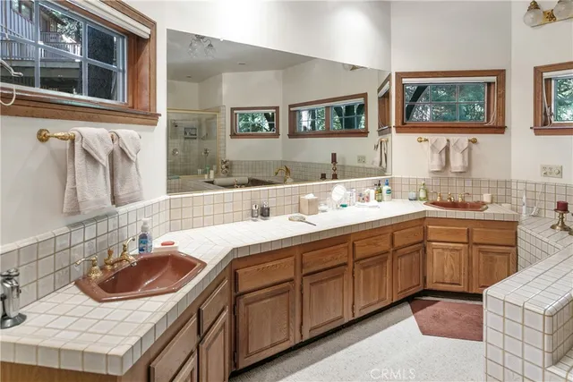 $1,395,000 | 27421 Cedarwood Drive, Lake Arrowhead, CA 92352