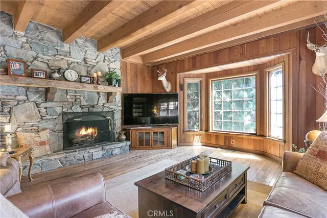 $1,395,000 | 27421 Cedarwood Drive, Lake Arrowhead, CA 92352