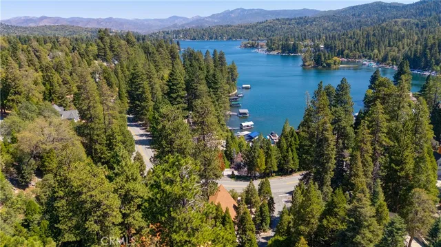 $1,395,000 | 27421 Cedarwood Drive, Lake Arrowhead, CA 92352